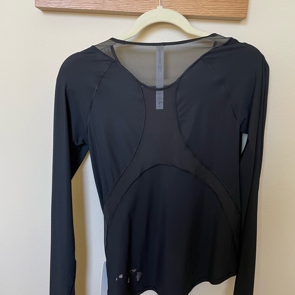 Lululemon Hawaii Edition sculpt long sleep , sold out and no long make it!! - Picture 4 of 8